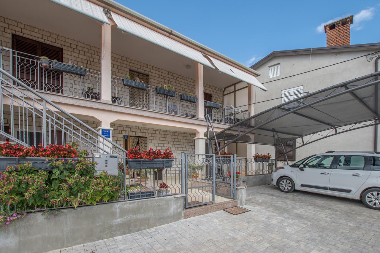 Apartmenst Saban 1709 Murine Exterior photo